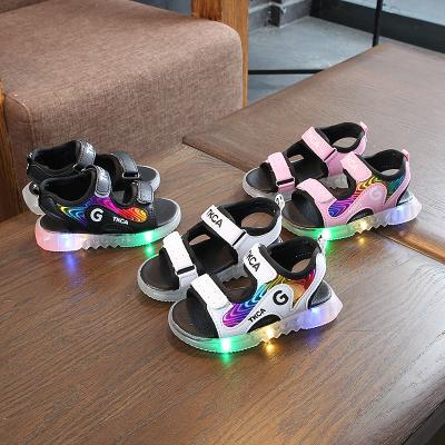 China Lightweight Luminous Breathable Non-slip Quick Dry Beach Shoes Lightweight Beach Children's Sandals for sale