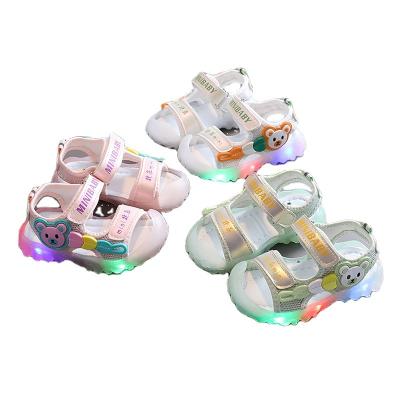 China Wholesale Cheap Children's Summer Beach Sandals Lightweight Fashionable Children's Shoes With Light for sale