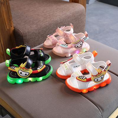 China Fashionable Lightweight Children's Beach Shoes Kids Led Safety Shoes Summer Lightweight Sandals for sale