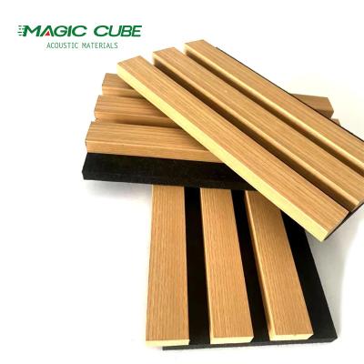 China 9 mm/12 mm Dicke Polyester MDF PET Akustik Schieferholz Wandplatten mit Veneer-Ausstattung zu verkaufen