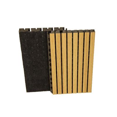 China MASTER ACOUSTIC Groove Wall Varnish Veneer Wooden Painted Slot Board Decorative Acoustic Grooved Panel en venta