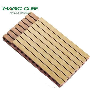 China Most Popular Easy to install  walnut veneer acoustic panel groove pet for Soundproofing en venta