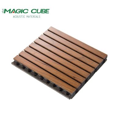 China Eco-friendly High Quality Noise Reduction wood grooved acoustic panel For Auditorium en venta