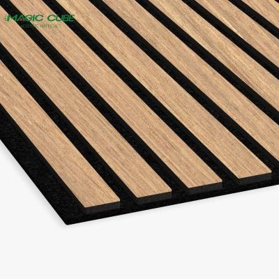 Cina Easy Cleaning Decoration Wood Veneer Wood Slat Wall Panel For Conference Room in vendita