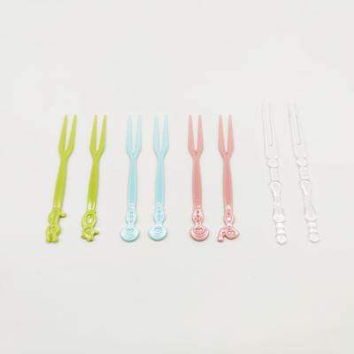 China Simplicity Tableware Wholesale Green Forks Disposable Transparent And Colorful Plastic Western Style Forks Fruit Fork For Dinner Etc. for sale