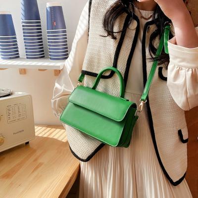 China Fashion Women Classic Retro Plain Leather Ladies Shoulder Handbags 2021 Women Handbags for sale