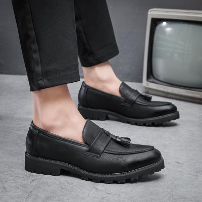 China 2022 new style cheap simple fashion breathable lightweight casual dress shoes for sale