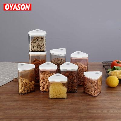 China Clear Plastic Freshness Keeping Triangle Airtight Container Set For Food Storage for sale