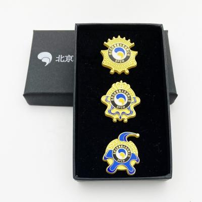 China High Quality Custom Made Metal Enamel Magnet Hard Labor Asia Metal Lapel Pin For Costume for sale