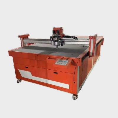 China Hotels Vacuum Adsorption CNC 1625 Vibrates Leather Cutting Machine Cloth Knife Cutter for sale