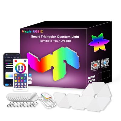 China RoHS RGB Wandlampe 5V 10W LED Dreieckswandleuchten Intelligente Farbsteuerung zu verkaufen