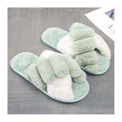 China Women's flat shoes fashion fur slippers trend two tone strap ladies slippers indoor cross plush warm fluffy open toe faux fur slippers for sale