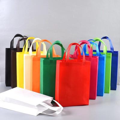 China 100% MOQ 100 PCS Party Tote Bags Spunbond Fabric Sack Party Favor Gift Eco-friendly Non Woven Bags With Handles for sale