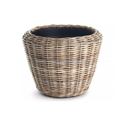 China Modern PE Rattan Patio Flower Pots Backyard Decoration Wicker Planter for sale