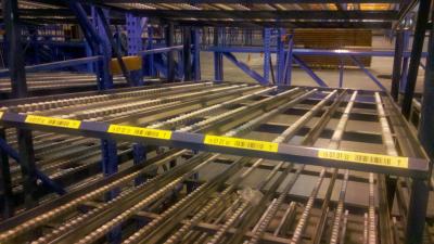 China Heavy Duty Carton Flow Rack System With 100-1000 Kgs Capacity Per Bed for sale