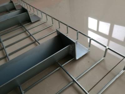 China Tela de malla de alambre de servicio pesado Práctico de servicio pesado Pallet Rack Decking de malla de alambre para estanterías en venta