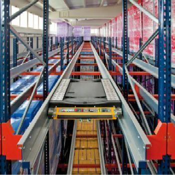 China Opbergruimtebesparende radio-shuttle palletrekken voor magazijnen Te koop