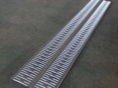 China Aparatos de trabajo Plancha de acero galvanizado abierto para estantes de suelo de mezzanine en venta