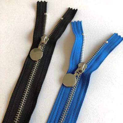 China Auto Lock Clothes Accessories Metal Zipper Puller #3/#5 Custom Plugged Zipper for sale