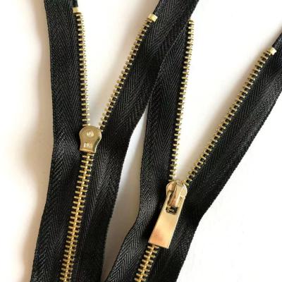 China #3 / #5 Automatic Lock Garment Accessories Metal Zipper Clogged Zipper For Clothing for sale