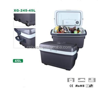 China Car Mini Cooler And Warmer Auto Refrigerator With Handle And Wheels 680*410*405mm for sale