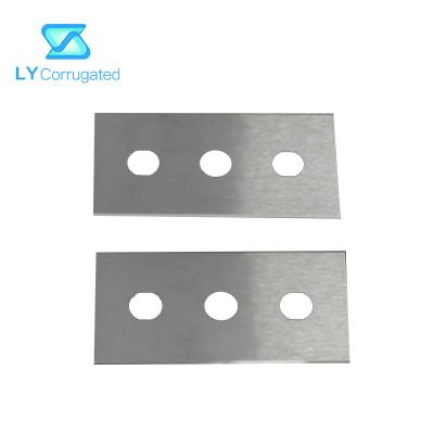 Cina Tungsten Carbide Knives Double Edge 3 Hole Razor Slitter Blade For Film Kraft Paper Tape Packaging Machine in vendita