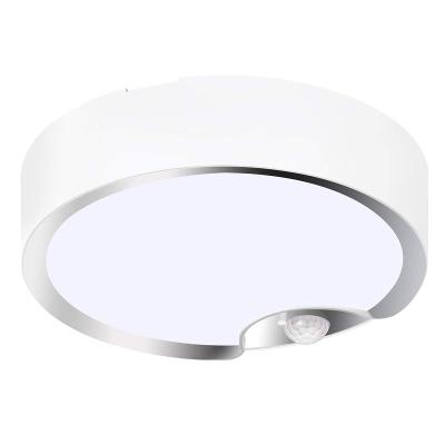 China Modern High Quality Ultra Bright Battery Operated Easy To Install 80 LED 6W Motion Sensor Ceiling Light Radio Led Ceiling Light for sale