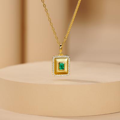 China 2022 Trendy Punk Necklace Jewelry Custom 925 Sterling Silver Chain 18k Gold Plated Lab Green Green Necklace for sale