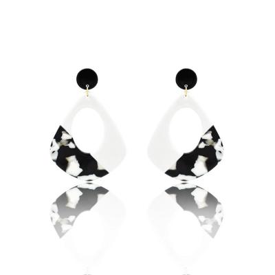 China Black and White Mixed Color Acrylic Acetate Flat Geometric Shape Fashion Long Stud Earrings For Women for sale