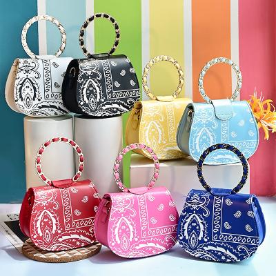 China Fashion 2021 rhinestone purses and handbags women rest to shape bag leather chain purse for sale