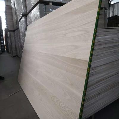 China Factory Directly Suppliers Industrial Bulk Oak Edge Glued Wood Boards For Decoration for sale