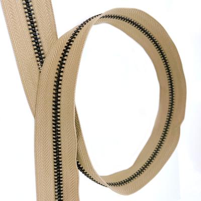 China High Quality Custom Viable Metal Zipper 3# 5# 8# Brass Separation Long Chain Zipper for sale