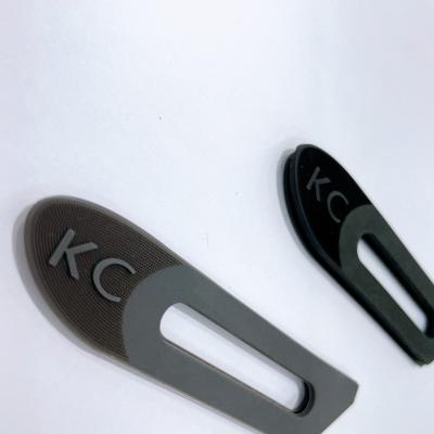 China Viable Custom Wholesale Injection Molding Sleeve Tag Molded Hook Cuff Tag For Clothing for sale