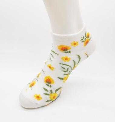 China QUICK DRY hot sale colorful print patterned ankle socks high quality women fancy ankle socks for sale