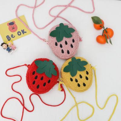 China Fashion New Fashion Custom Cartoon Little Kids Bag Cute Child Soft Shoulder Messenger Bag Mini Strawberry Baby Coin Purse for sale