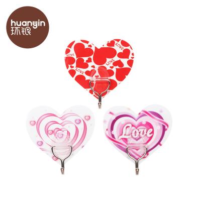 China Durable Strong Suction Heart Shape Plastic Bathroom Towel Hook for sale