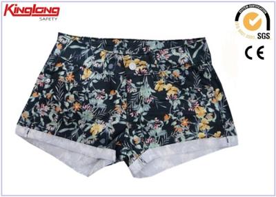 China Las muchachas coloridas llevan el verano del estilo sport cooloing los pantalones cortos en venta en venta