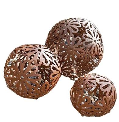 China New Europe Design Ornamental Garden Ball Wrought Iron Rust Flower Ball Set 3 Brown 10/15/20 Cm Garden Outdoor Decorative Metal Diameter for sale