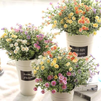 China 70% Hot Sale Wholesale 35 13.8 Inch Cm Plastic Flocked Artificial Daisy Flowers Stems Bushes Bulk Farmhouse Home Decor for sale