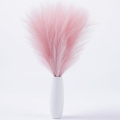 China 17 inch 60% silk artificial pampas grass decor bouquet decoration short fluffy small wedding decor layout for sale