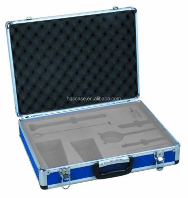 China Tools Box 17 Inch Manufacturer Customized Aluminum Case For Chemical Equipment With Pre-Cut Foam/OEM Custom Flight Case for sale