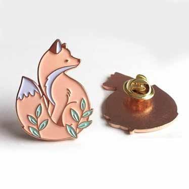 China World Custom Rose Gold Plated Metal Fox Enamel Pin Dye Black Animal Soft Enamel Lapel Pin for sale