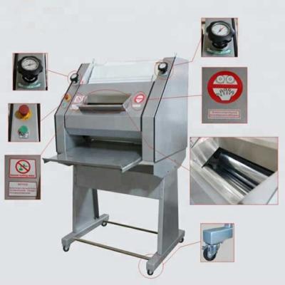 Cina Baguette moulder CE certification toast moulder bakery equipment/baguette making machine in vendita