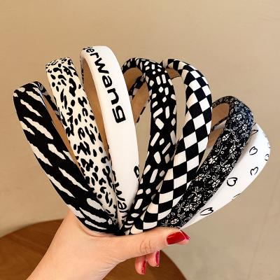 China Vintage Leopard Headband For Women Soft Padded Knitted Non-slip Sponge Head Circle Headwear Headband Cotton Hair Accessories AP284 for sale