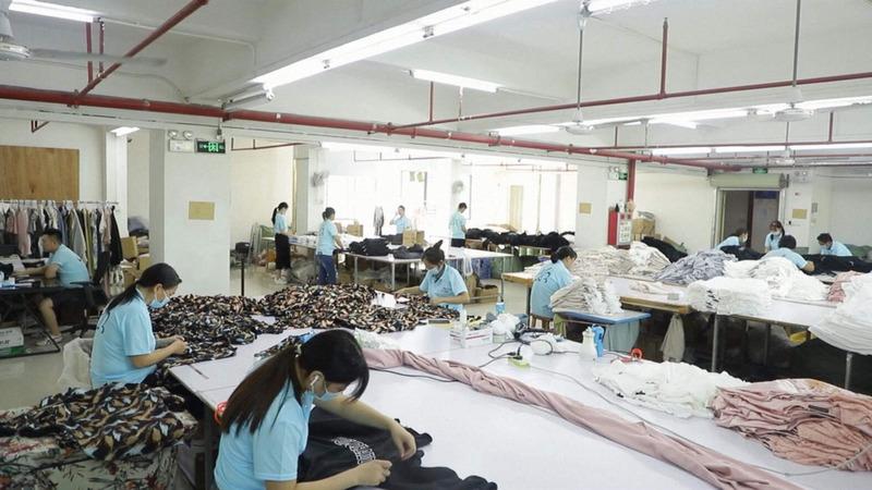 Verified China supplier - Dongguan Xinyi Clothing Co., Ltd.