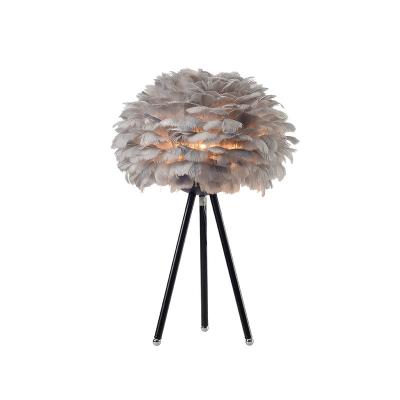 China Bedroom Luxury Modern Rechargeable Living Room Lamps Decorative Table Bed Side Table Lamp for sale