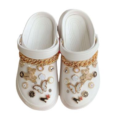 China Wholesale Charm Design Classic New Hoops Decorations Cute Colorful Geometric Set Shoes Flower Shoe Buckle Set for sale