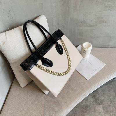 China 2020 Fashion Large Capacity Chains Fashion Ladies Handbags PU Leather Women Casual Tote Bag Shoulder Bag for sale