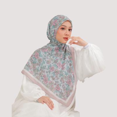 China Newest scarf custom made tudung printed viscous cotton square veil bawal soft cotton kerchief canvas hijab for sale