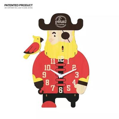 China Custom Art Decor 2021 Cartoon Hand Craft Pirate ODM Pendulum Pirate Clock Child Wooden Clock for sale